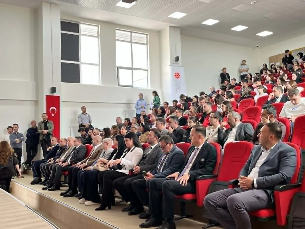 Merzifon’da Uzman İsimler Gençlerle Buluştu 1