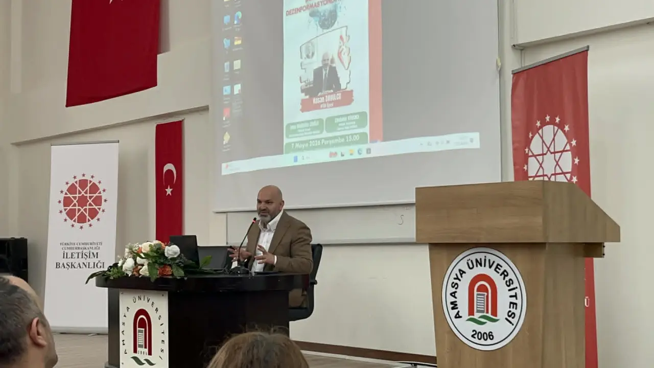 Merzifon’da Uzman İsimler Gençlerle Buluştu 6