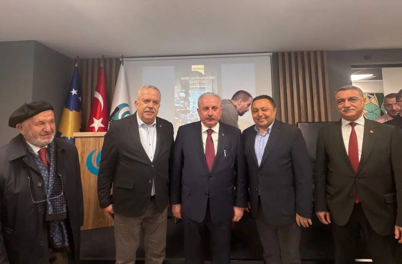 Rektör Turabi Kosova’da Türkiye’yi Temsil Etti 1