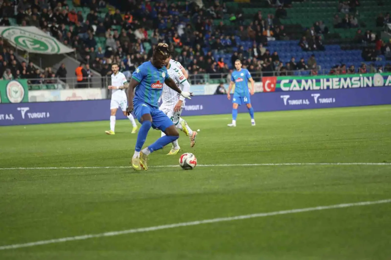 Rizespor evinde coştu 1