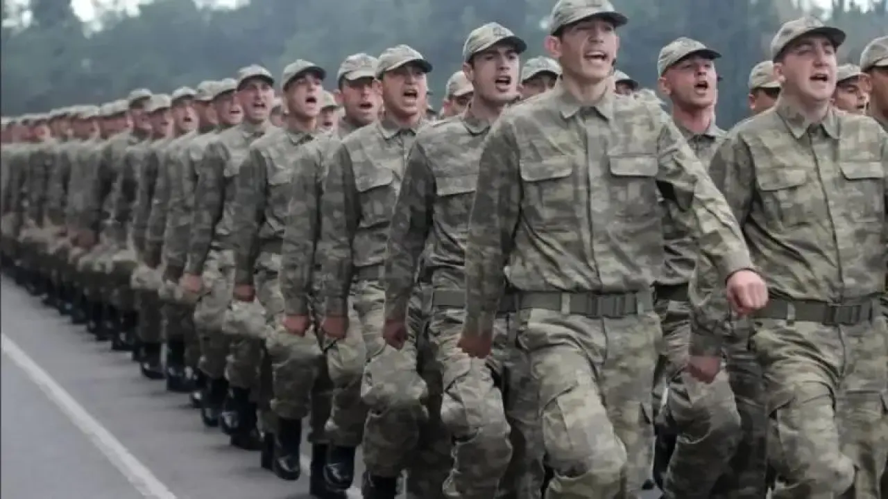 Rüyada Askeriye Görmek Ne Anlama Geliyor? Disiplin, Güç ve Büyük Değişim Mesajı mı? 2