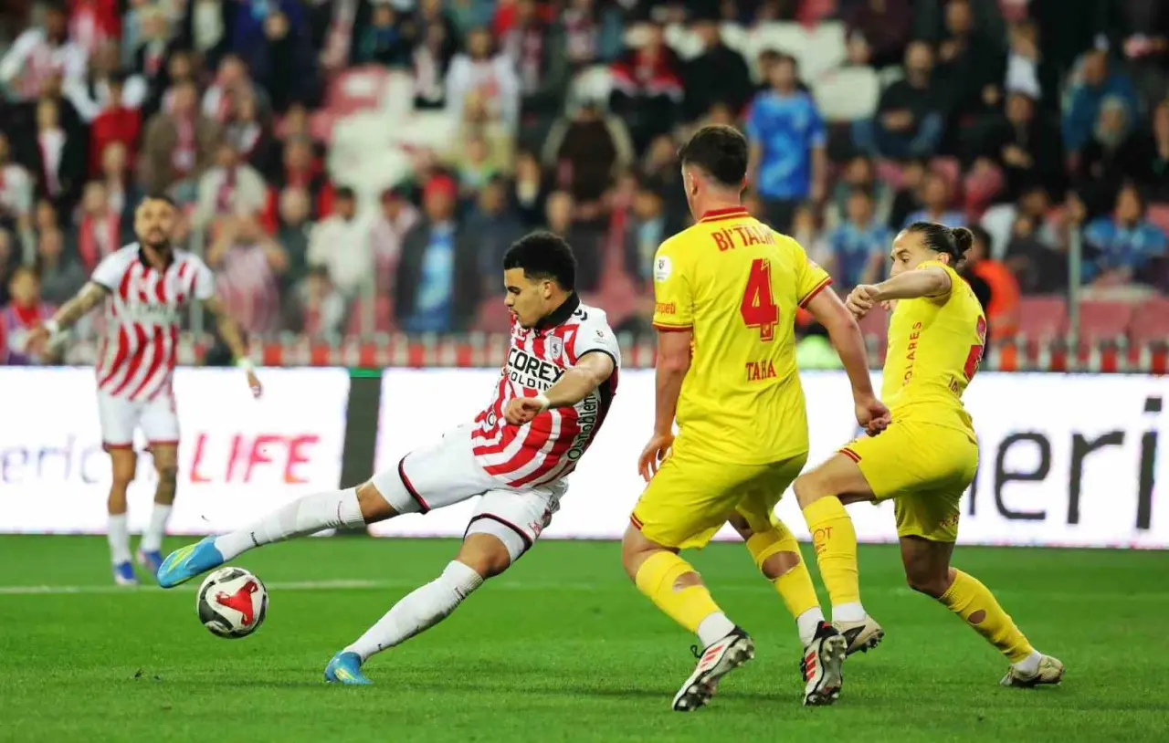 Samsunspor: 3 - Göztepe: 0 1