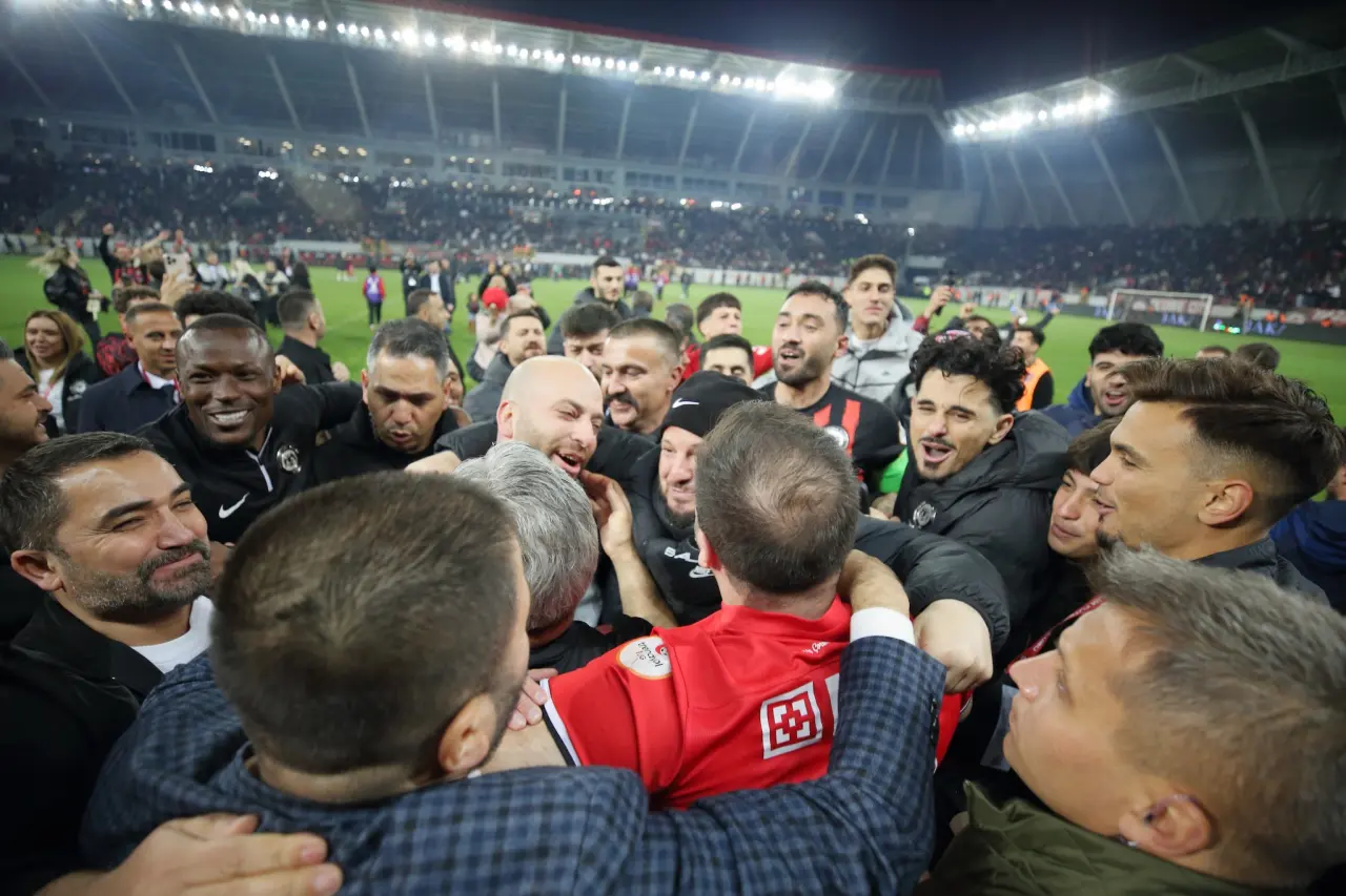 Türkiye Arca Çorum FK İçin Kenetlendi! 7