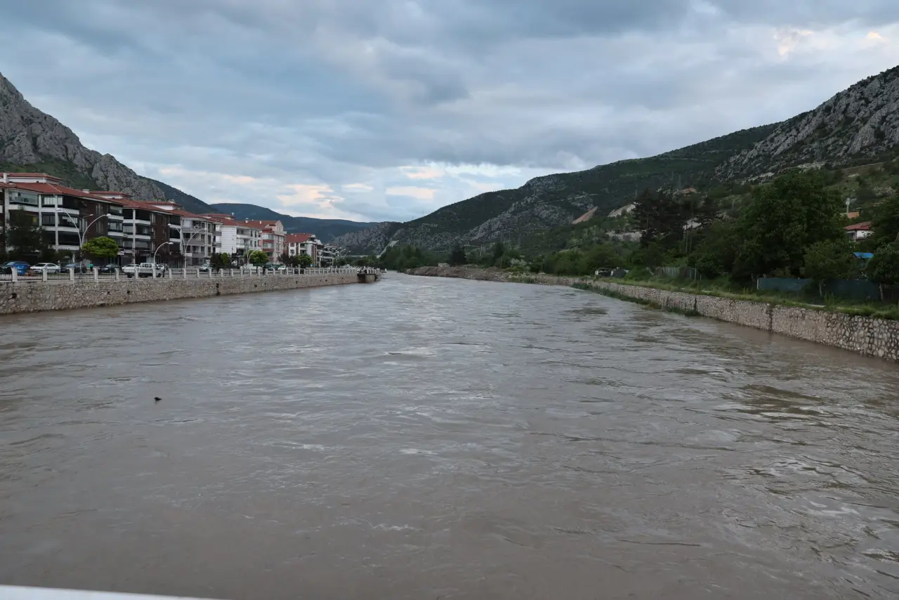 Vali Önder Bakan Sahada İnceleme Yaptı 2