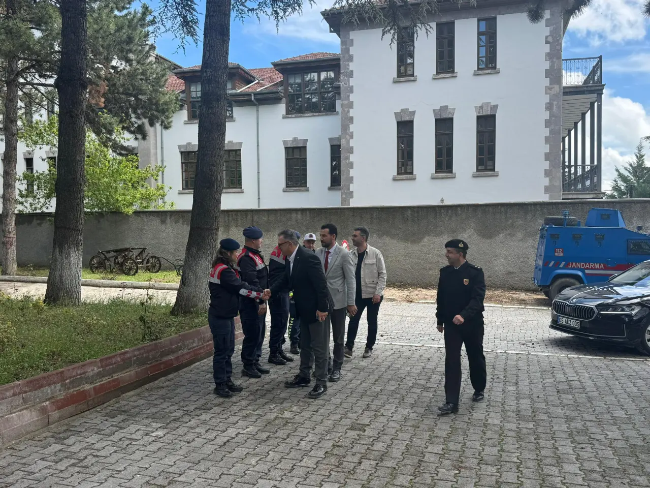 Vekil Çilez Ve Başkan Keleş’ten Jandarmaya Ziyaret 3