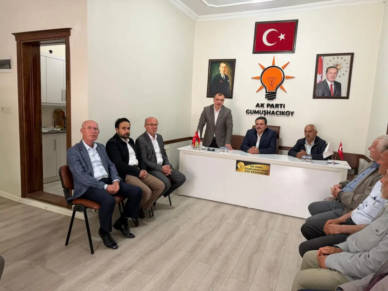Vekil İpek Gümüşhacıköy’de Bayram Coşkusuna Ortak Oldu 2