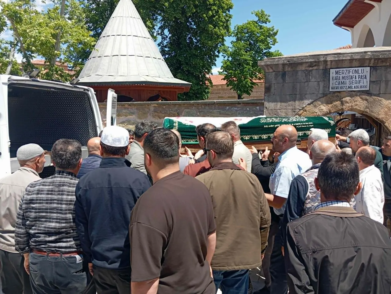 Yücesoy Ailesi İçin Gözyaşları Sel Oldu! 3