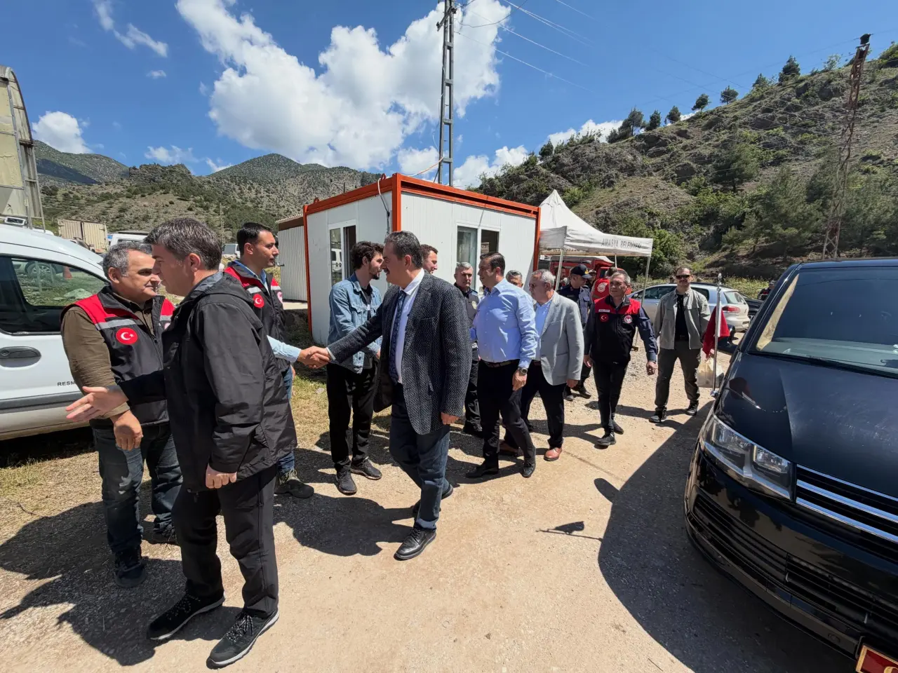 Ziyaret Belde'de Bayram Hareketliliği: Protokol Sahadaydı 1