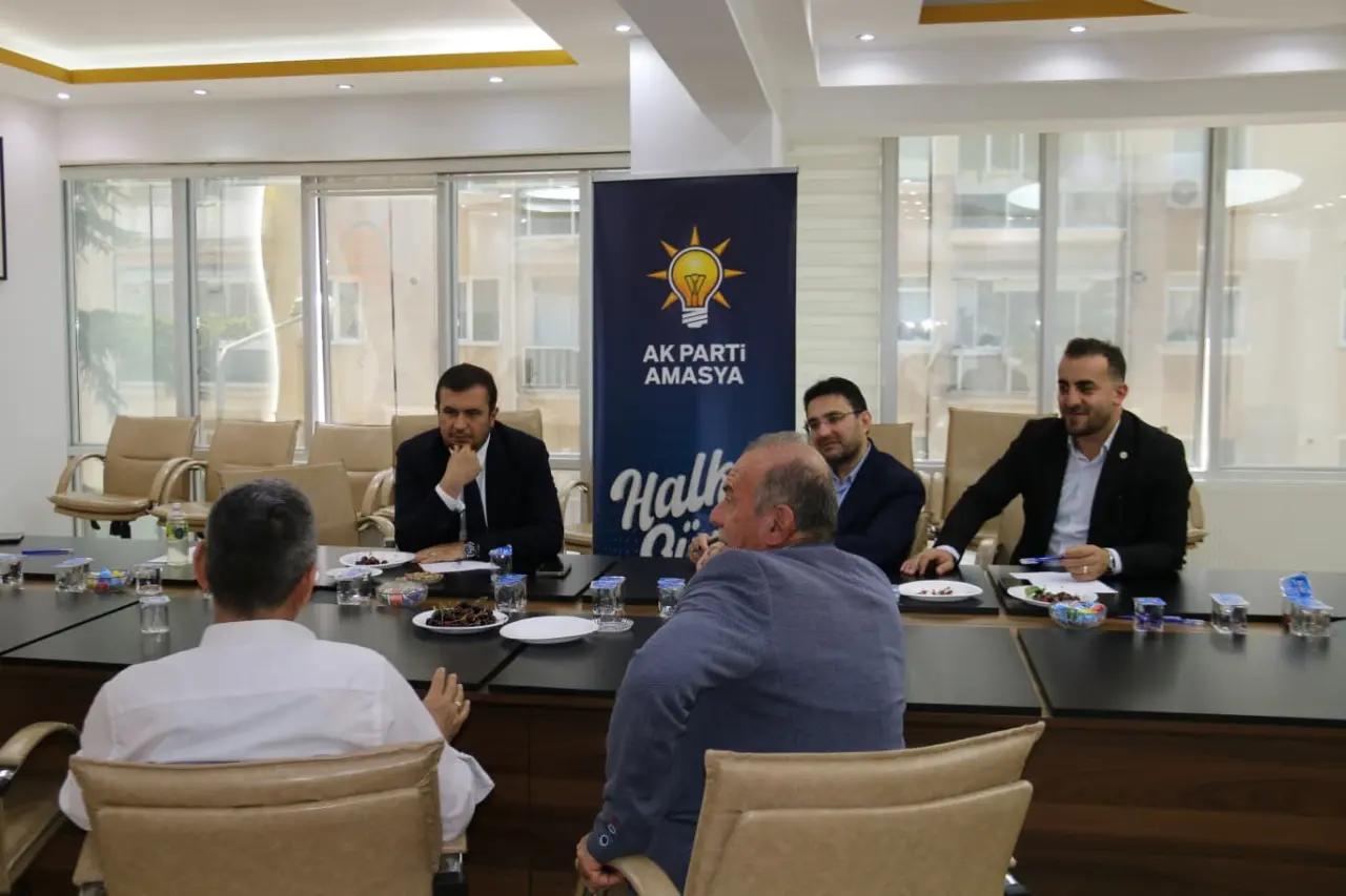AK Parti Amasya’da Vatandaş Buluşması! Talepler Tek Tek Dinlendi 3