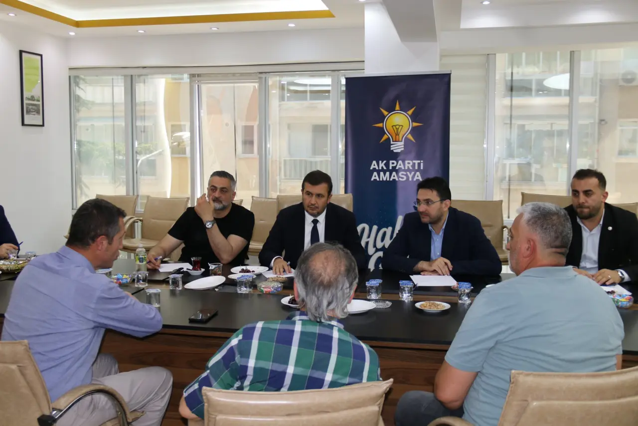 AK Parti Amasya’da Vatandaş Buluşması! Talepler Tek Tek Dinlendi 4
