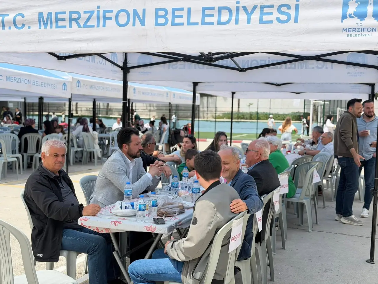 AK Parti Heyetinden Kermese Katılım 2