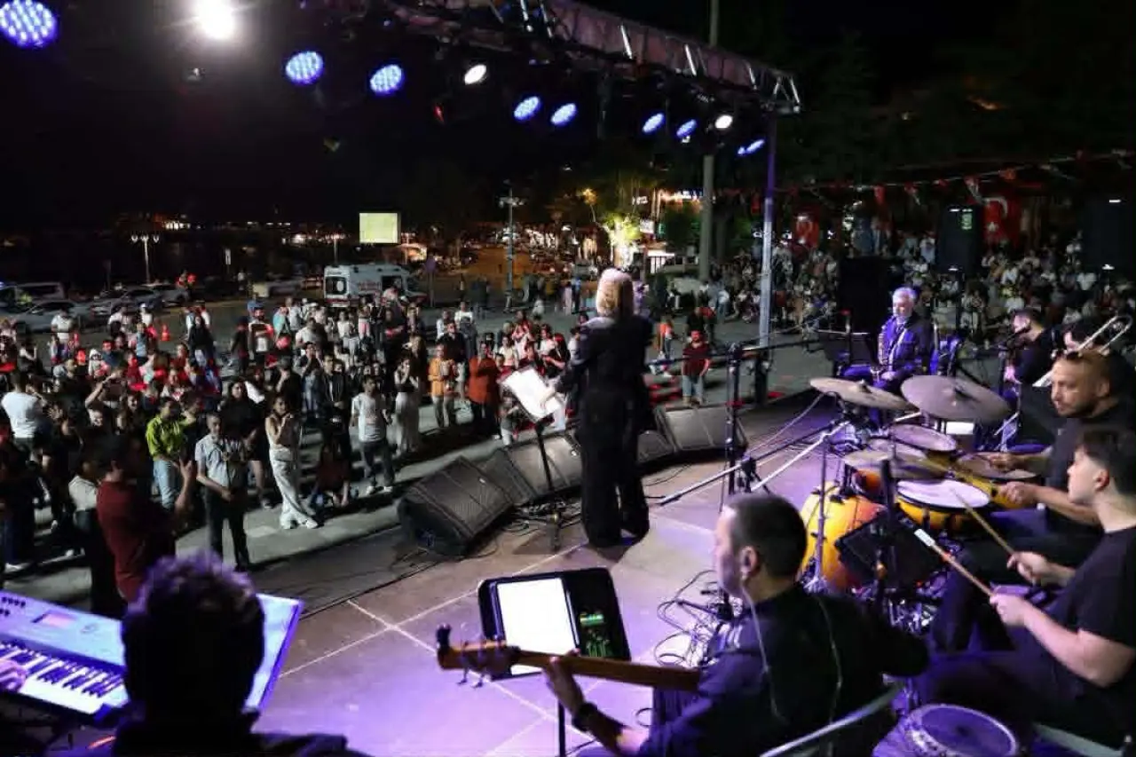 Amasya Üniversitesi Müzik Öğretmenliğinden Bir Gecede İki Muhteşem Konser 1