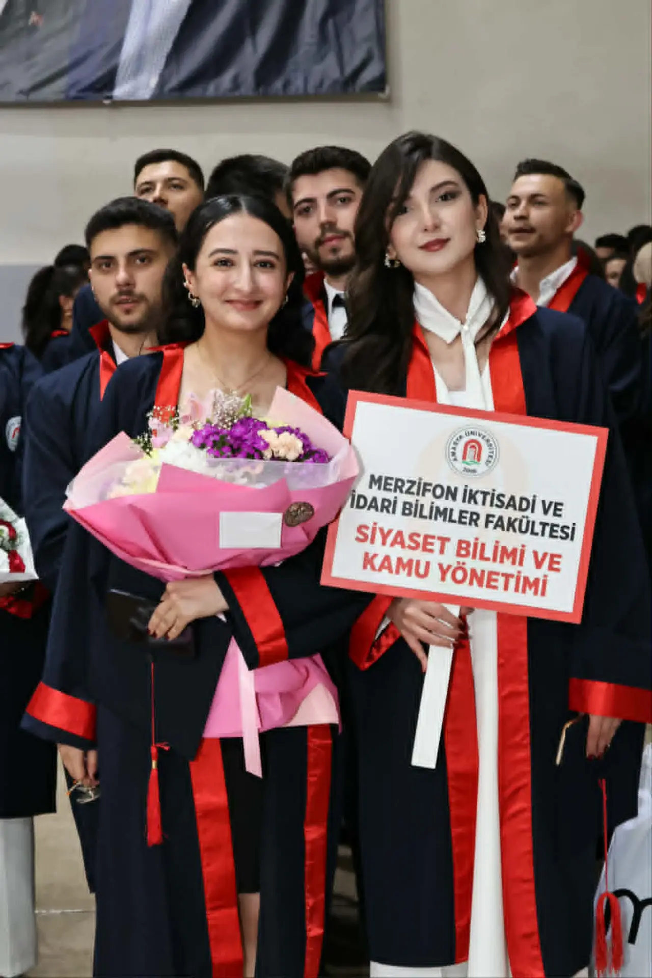 Amasya Üniversitesi’nde Mezuniyet Coşkusu! 350 Öğrenci Kep Attı 6