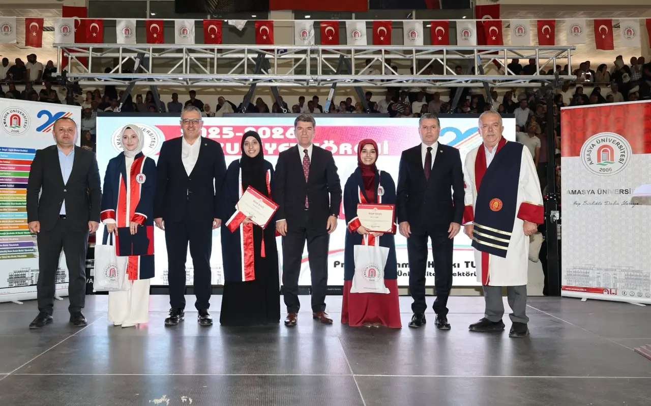 Amasya Üniversitesi’nde Mezuniyet Coşkusu! 3