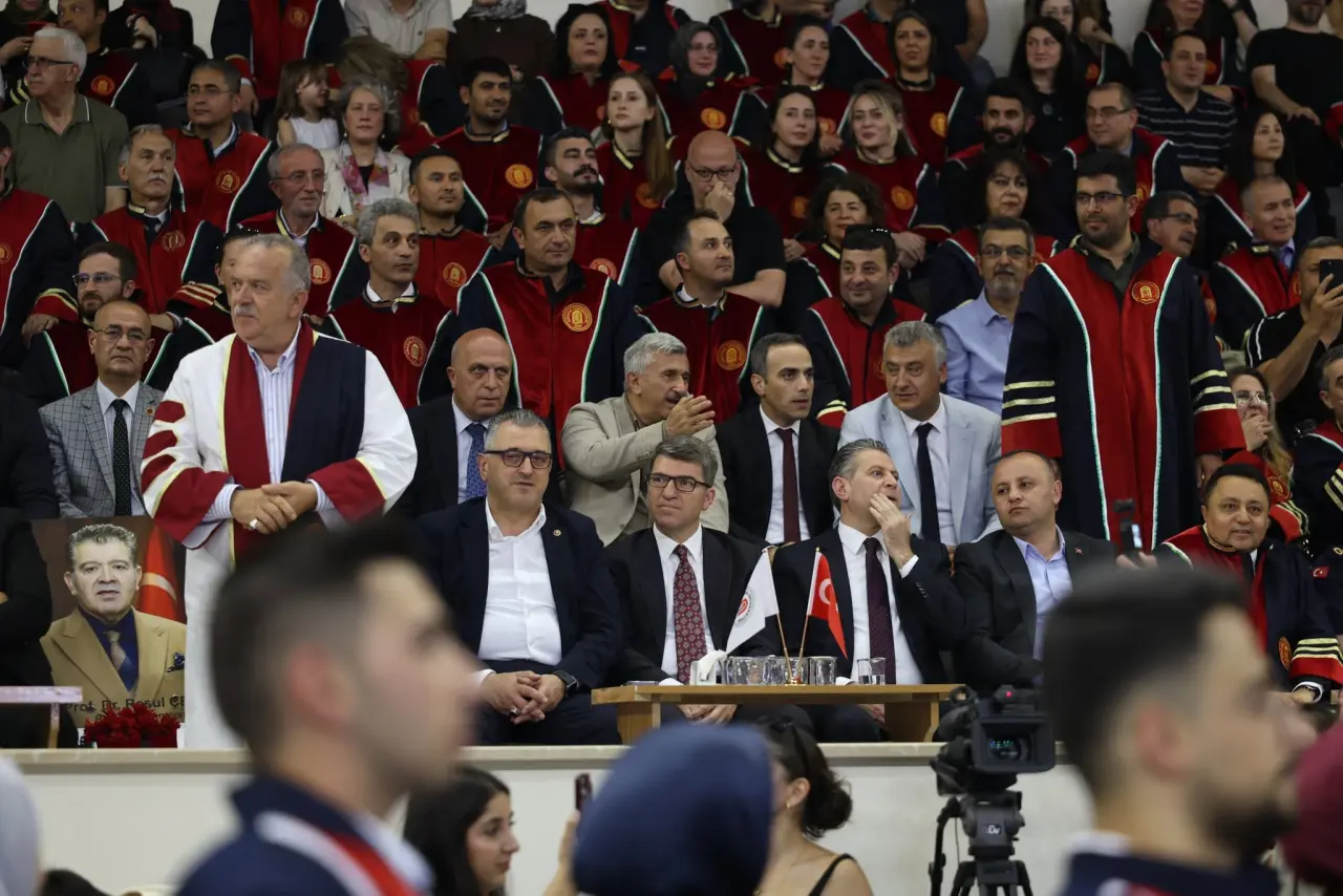 Amasya Üniversitesi’nde Mezuniyet Coşkusu! 1
