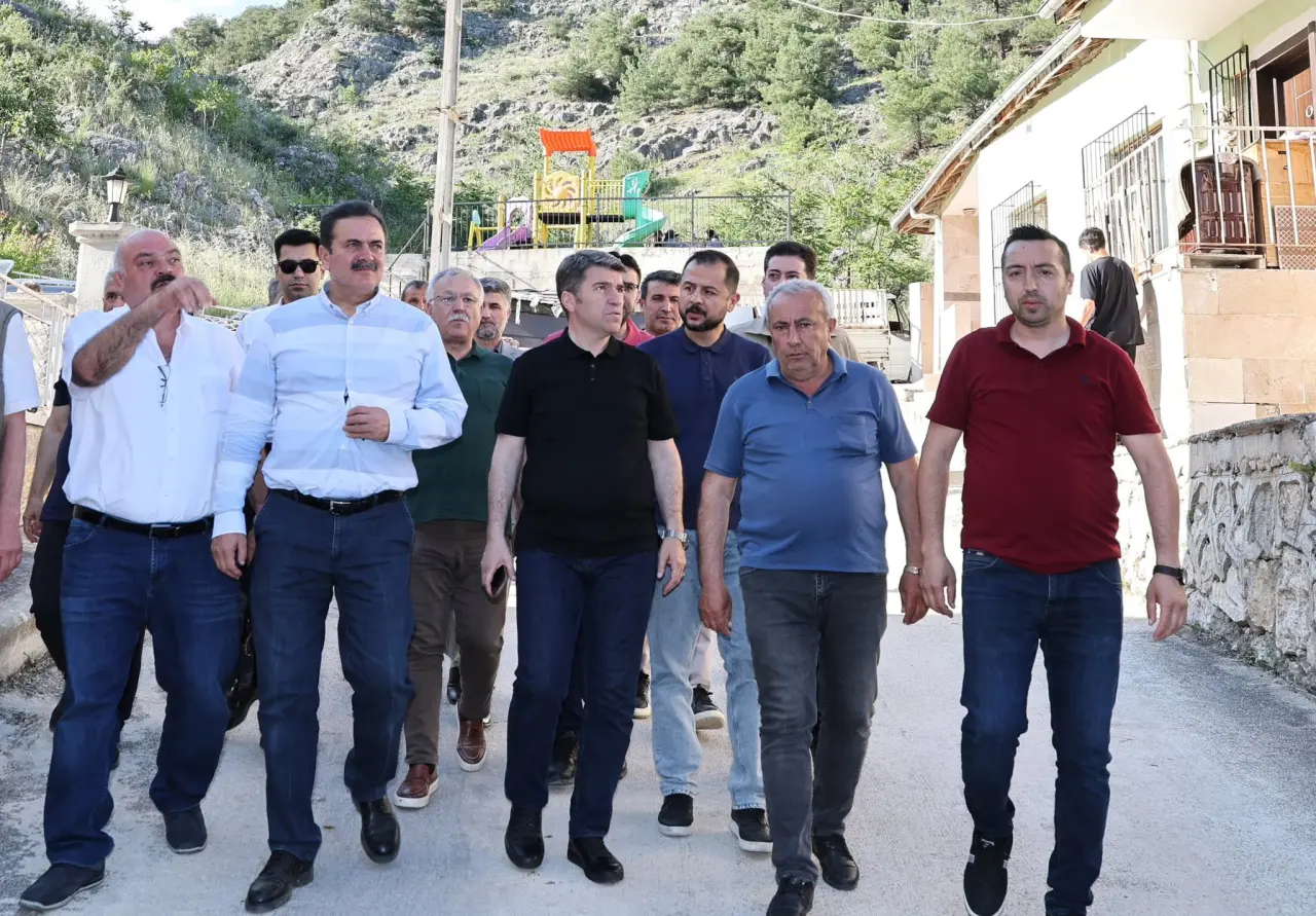 Amasya Valisi Köy Sofralarında Vatandaşla Buluştu 4