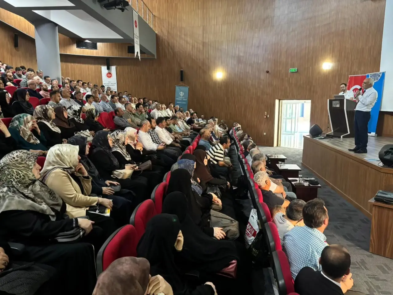 Amasya'da Aile ve Çocuk Eğitimi Konuşuldu 6