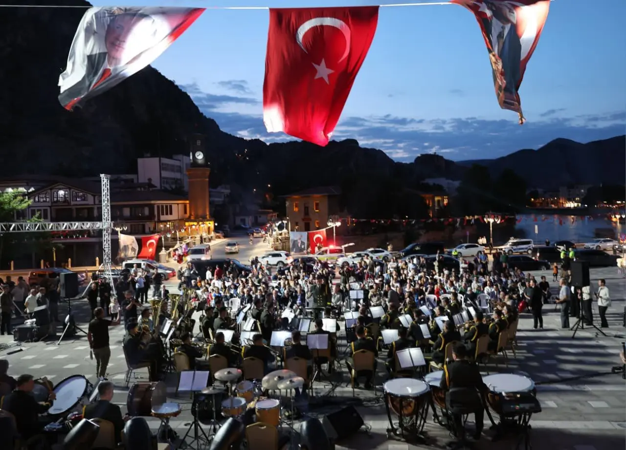 Amasya’da Armoni Mızıkası Rüzgârı Esti! 1