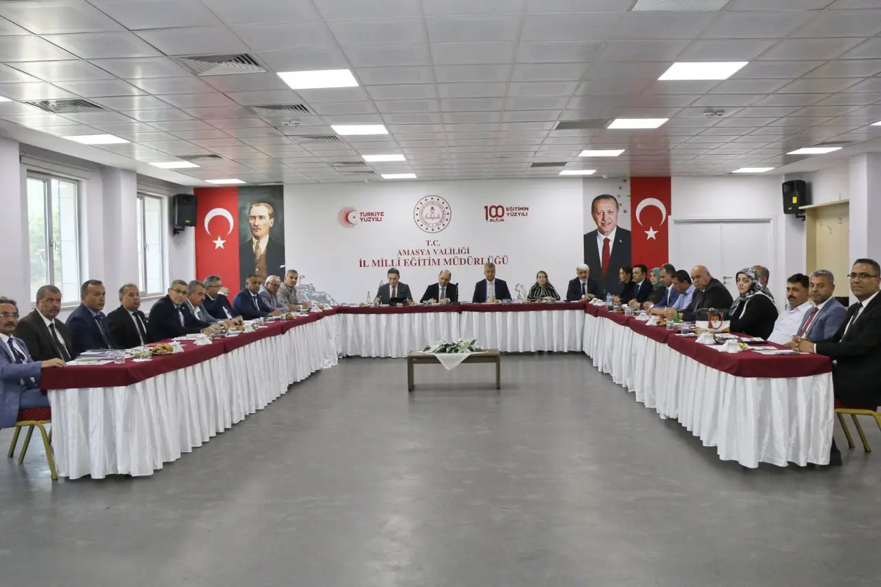 Amasya’da Eğitim Değerlendirme Toplantısı Gerçekleştirildi! 2
