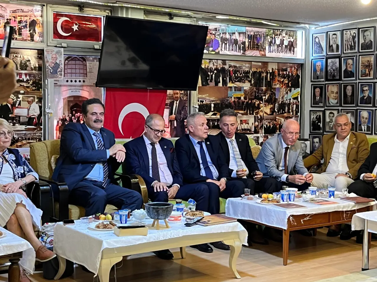Amasya’da Muhacirler ve Vekil İpek Aynı Masada 1