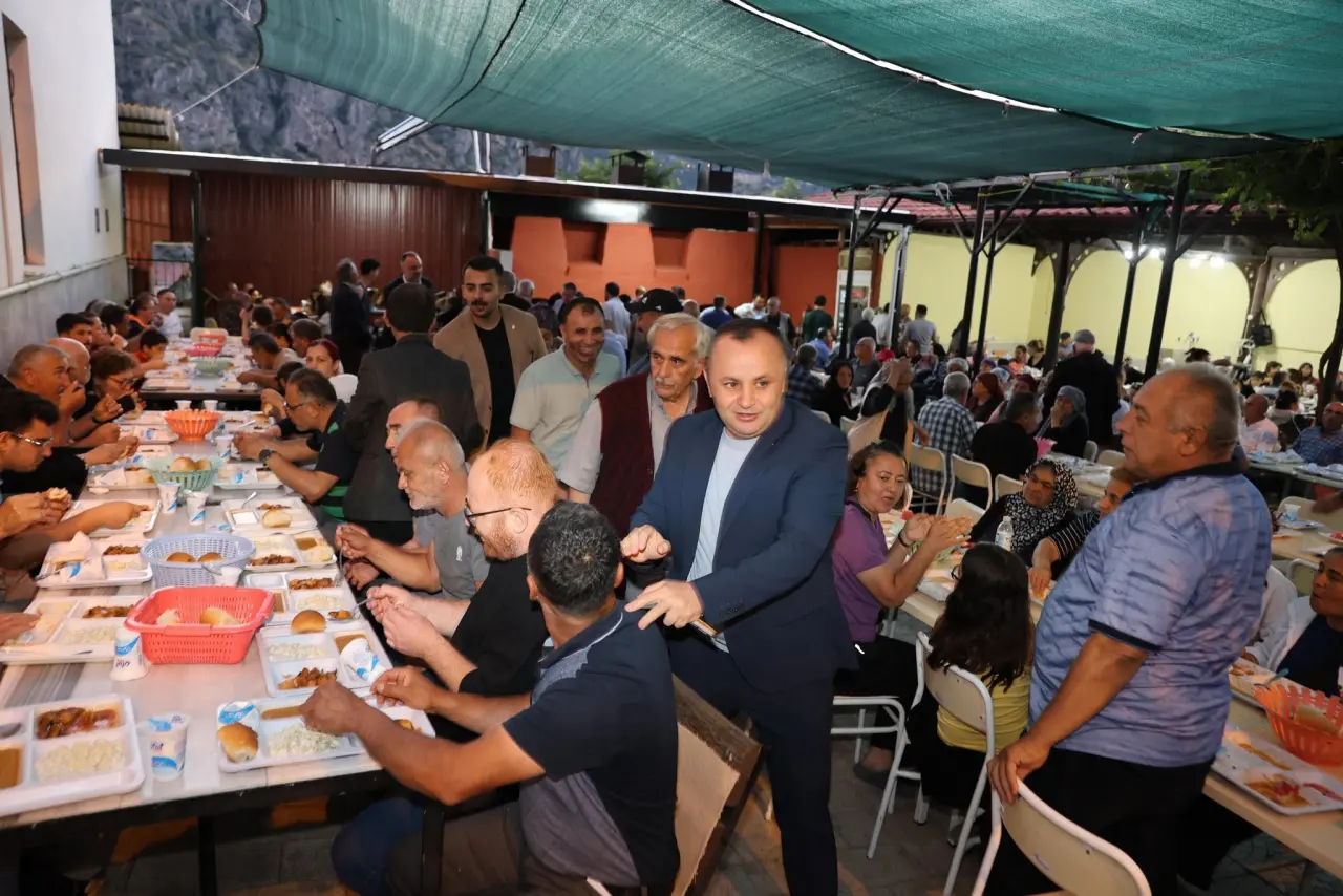 Amasya’da Muharrem Lokması Paylaşıldı 3