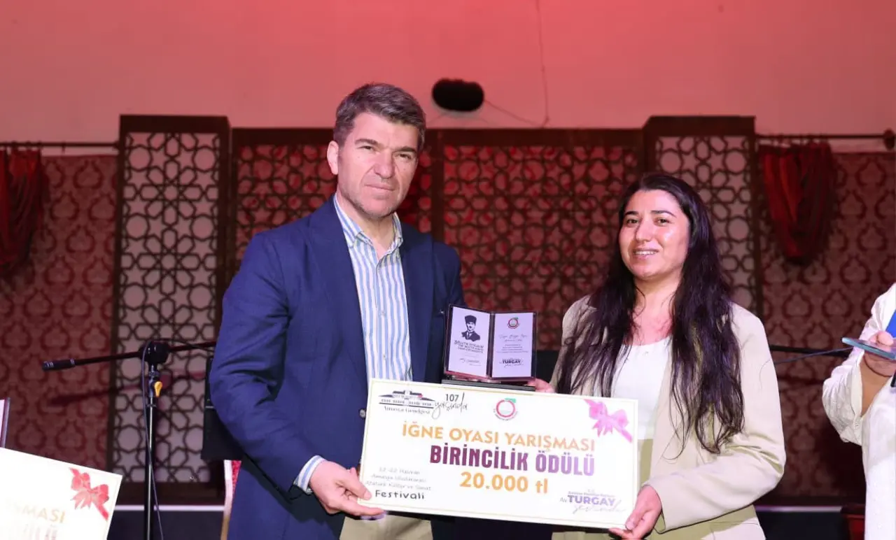 Amasya’da Sanat Gecesi: Ödüller Sahiplerini Buldu 3