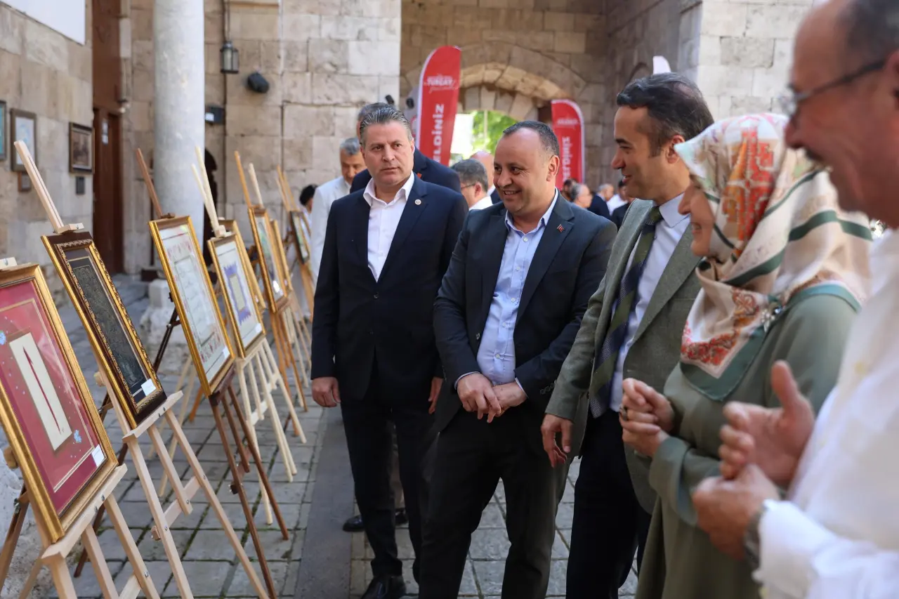 Amasya’da Tezhip ve Hüsn-i Hat Sergisi Açıldı! 3