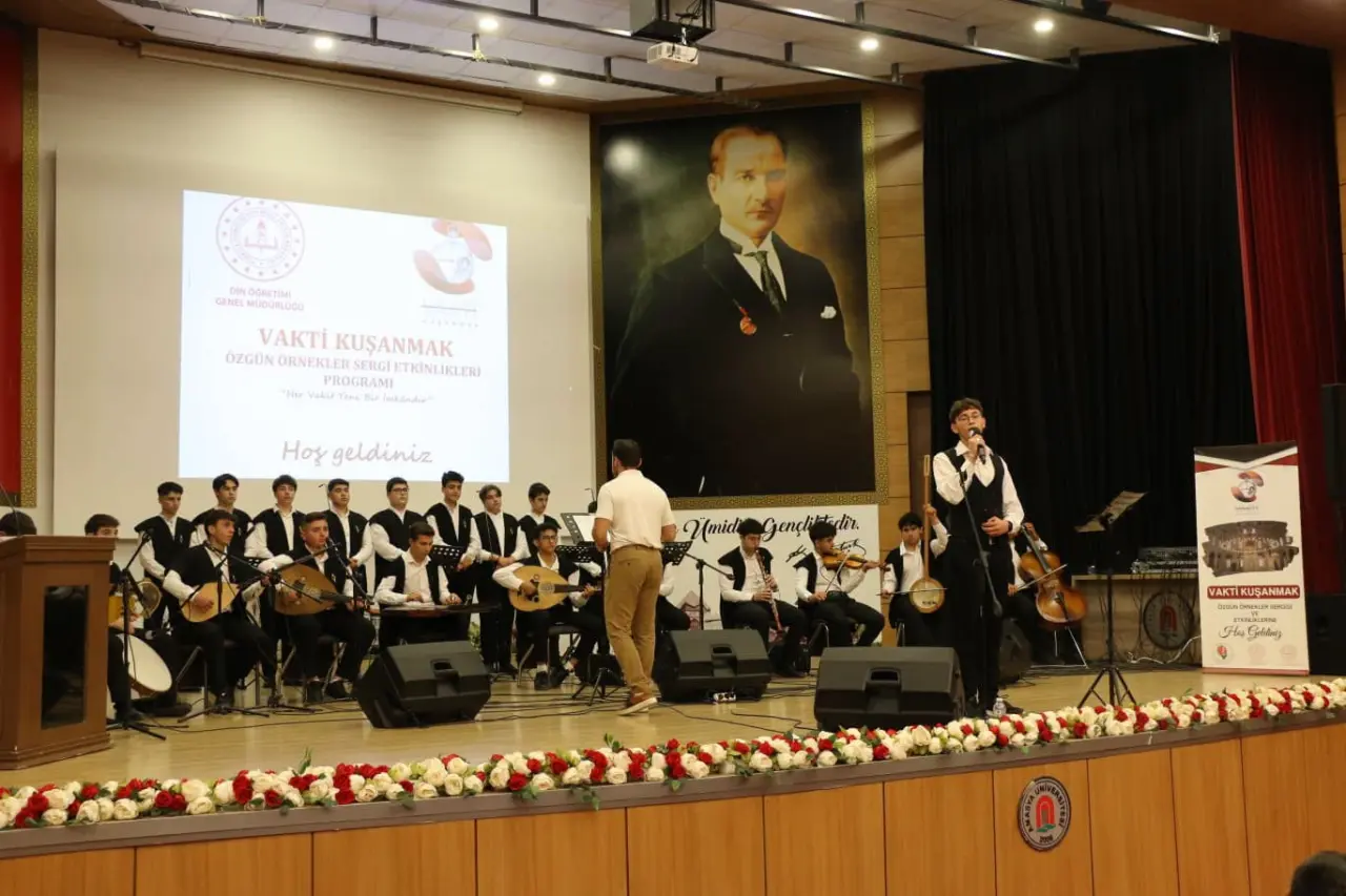 Amasya’da “Vakti Kuşanmak” Sergisi Açıldı 1