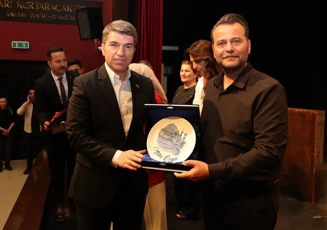 Amasyalı Kadınların Milli Mücadeledeki Kahramanlığı Sahneye Taşındı 3