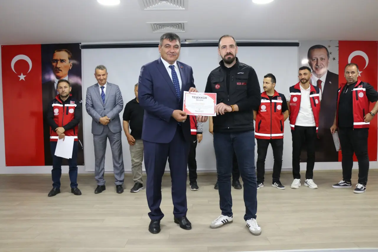 Amasya’nın Afet Gönüllülerine Teşekkür Belgesi 3