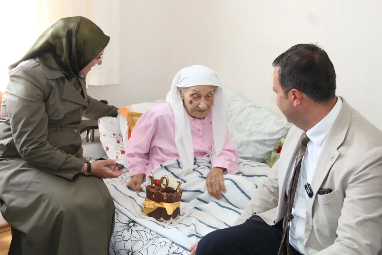 Amasya’nın Canlı Tarihi Hacer Teyze! 1