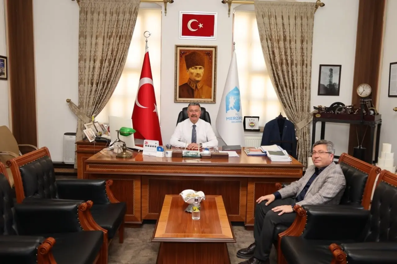 Başkan Alp Kargı Misafirlerini Belediyede Ağırladı 1