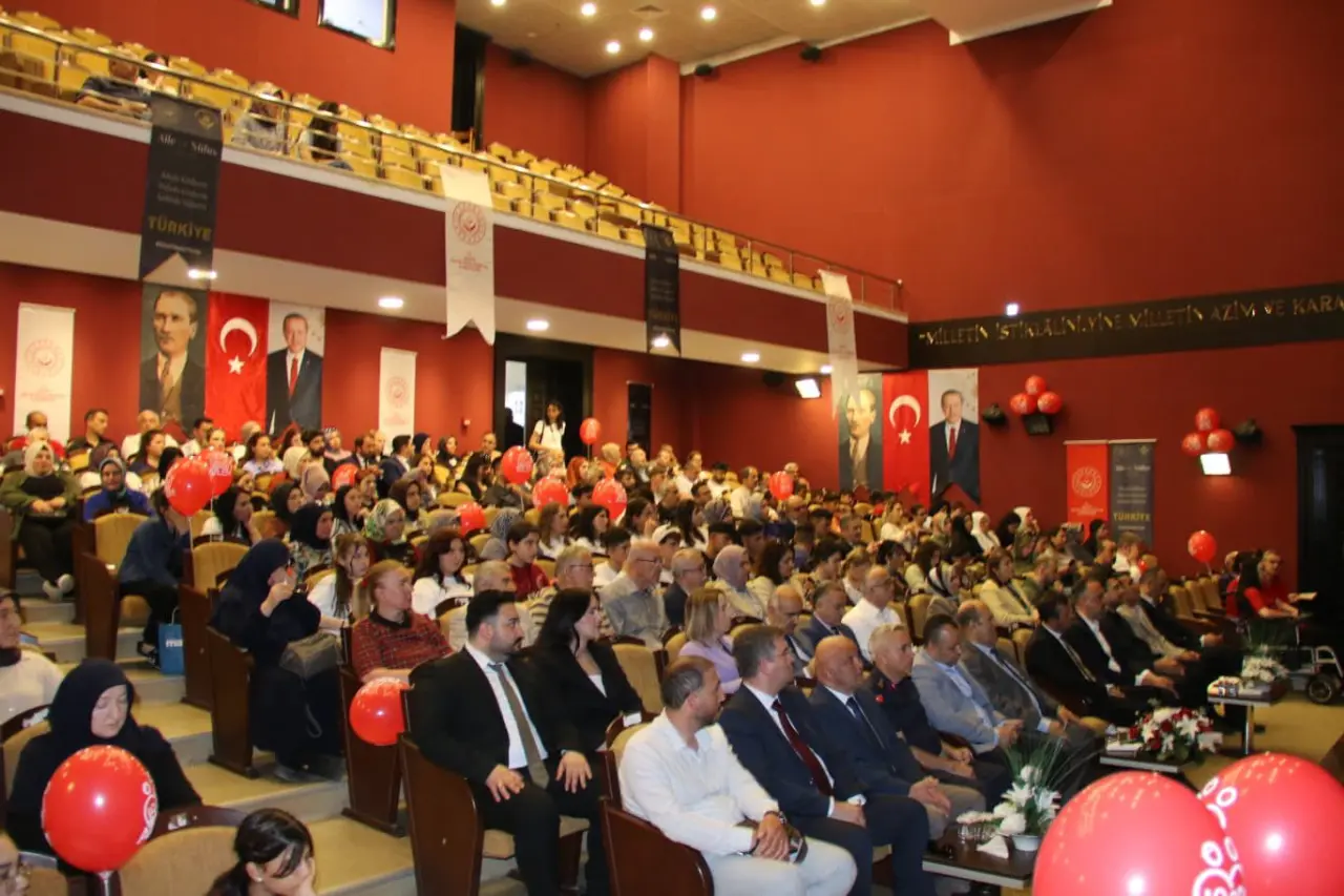 Başkan Uzun: “Aile Kurumu Geleceğimizdir” 6