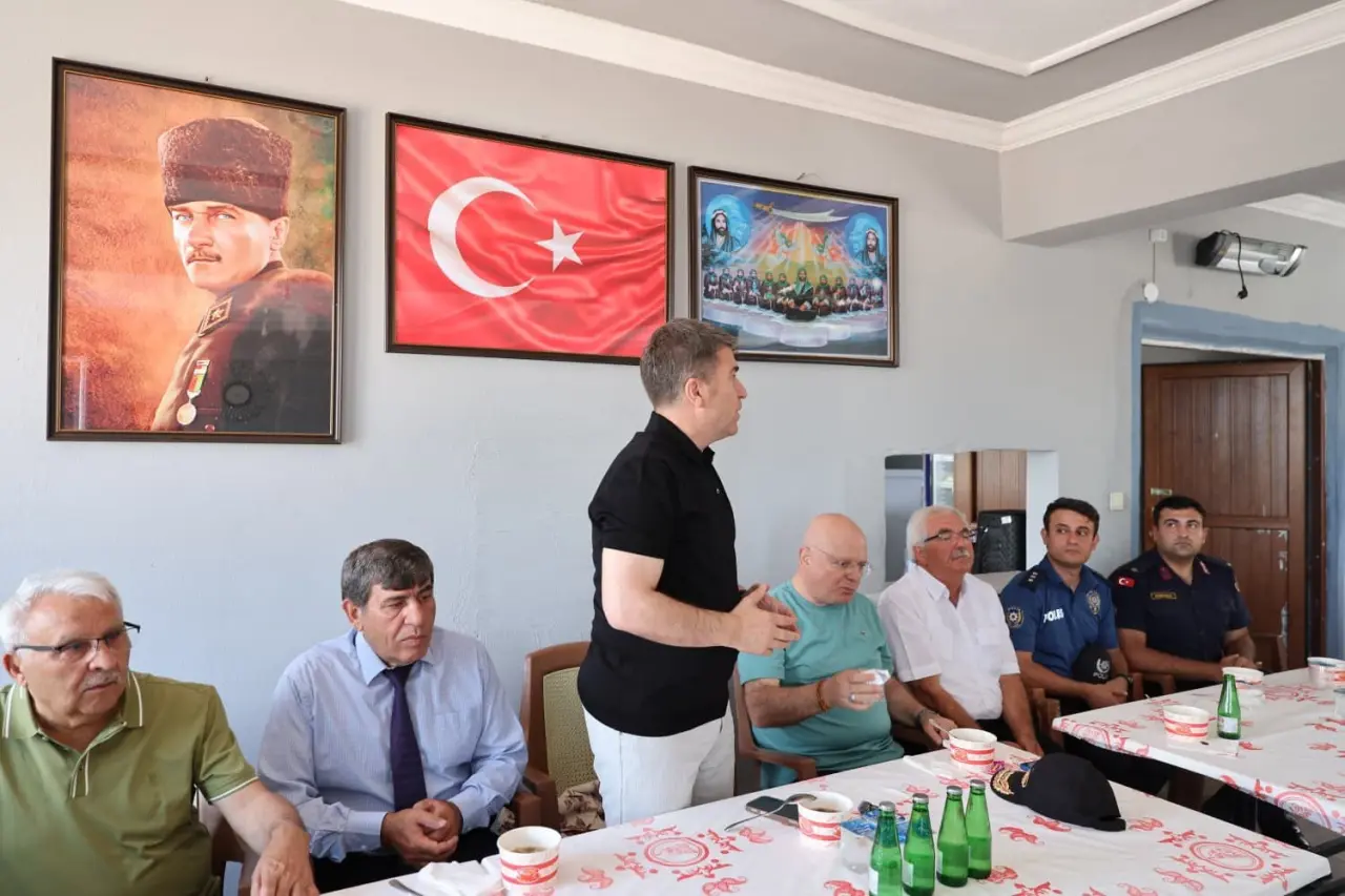 Bir Kase Aşure, Bin Gönül! Vali Bakan Şarklı Köyü'ndeydi 3
