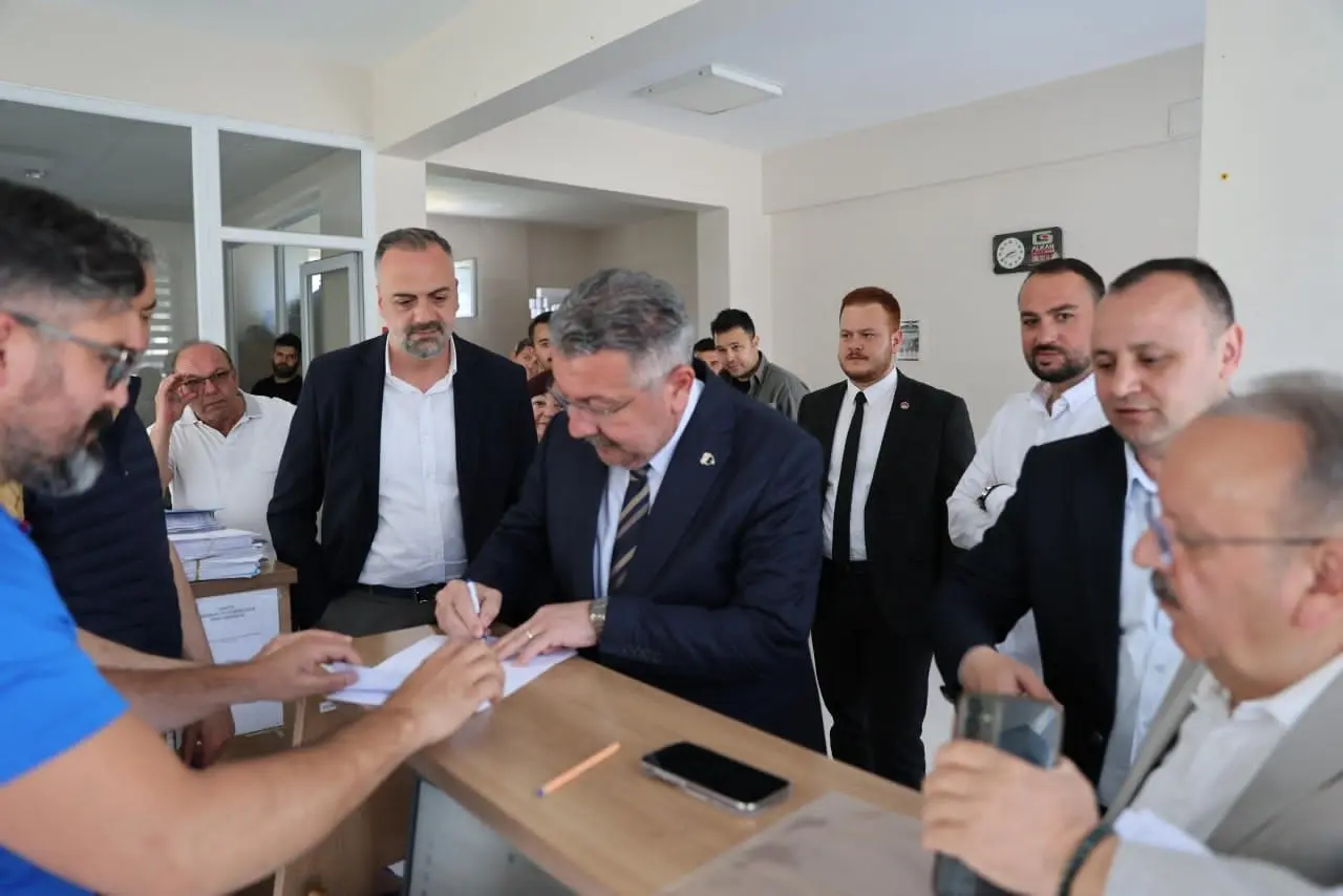 CHP’de Kurultay Hareketliliği: Amasya Delegeleri İmzalarını Verdi 3