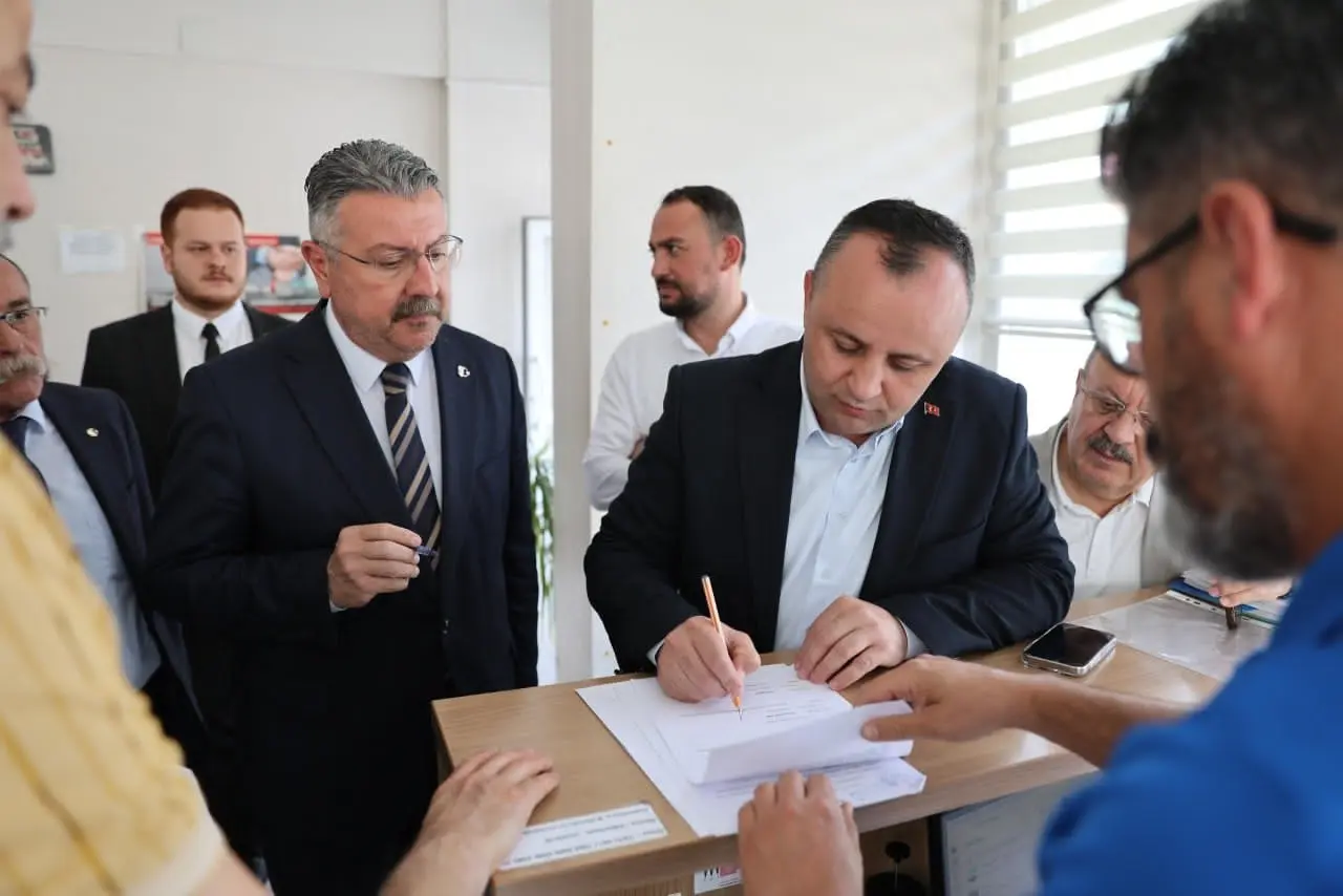 CHP’de Kurultay Hareketliliği: Amasya Delegeleri İmzalarını Verdi 2