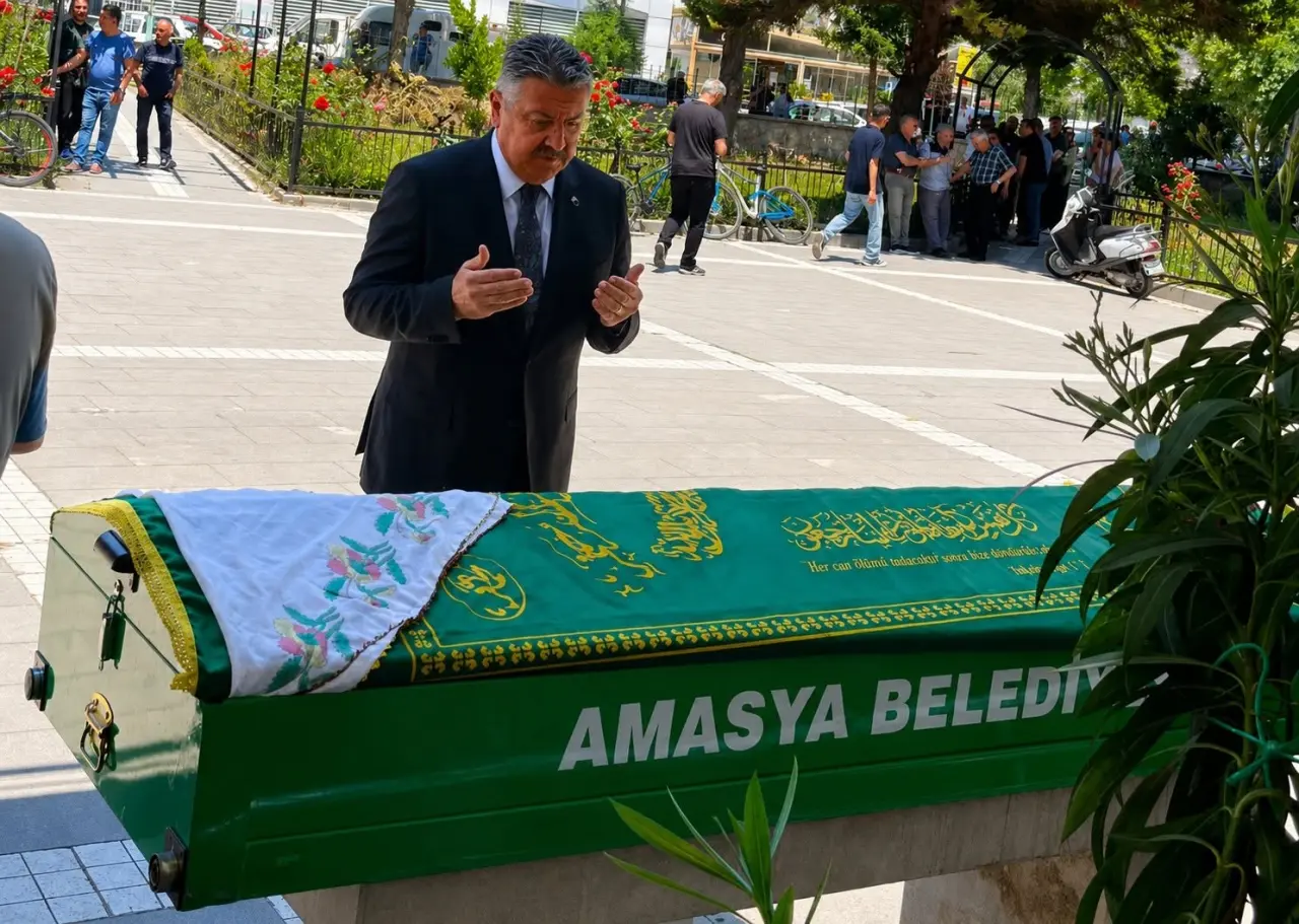 Emel Hökelek Işık, Son Yolculuğuna Uğurlandı 1