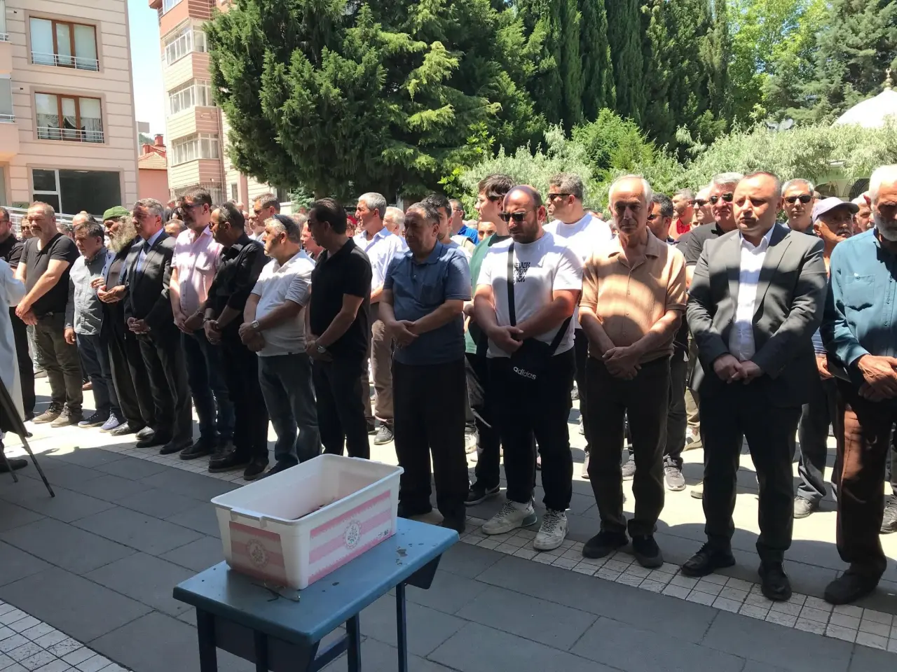 Emel Hökelek Işık, Son Yolculuğuna Uğurlandı 2