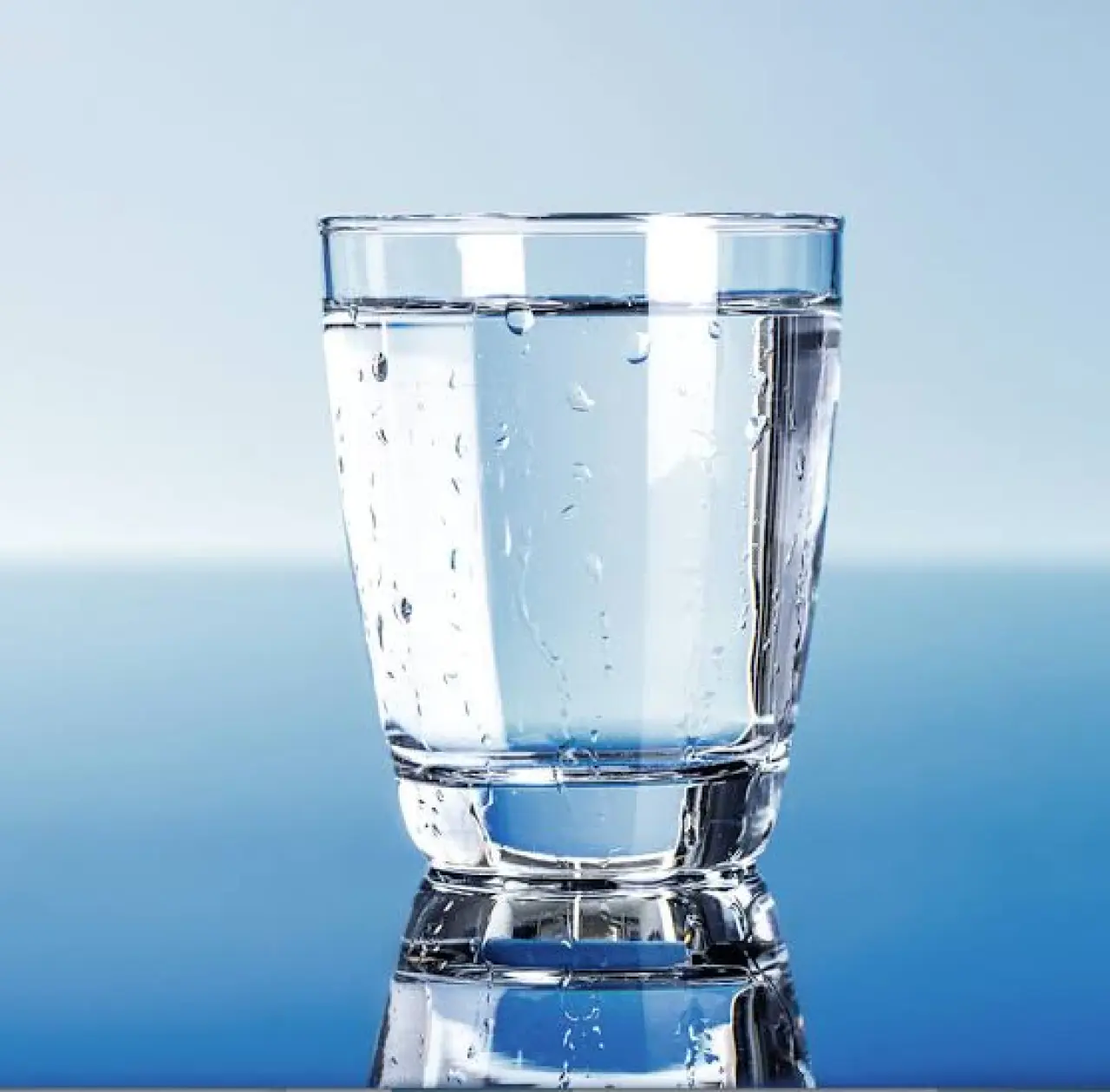 Günde Kaç Litre Su İçilmeli? Uzmanlar Sağlıklı Bireyler İçin İdeal Miktarı Açıkladı 1