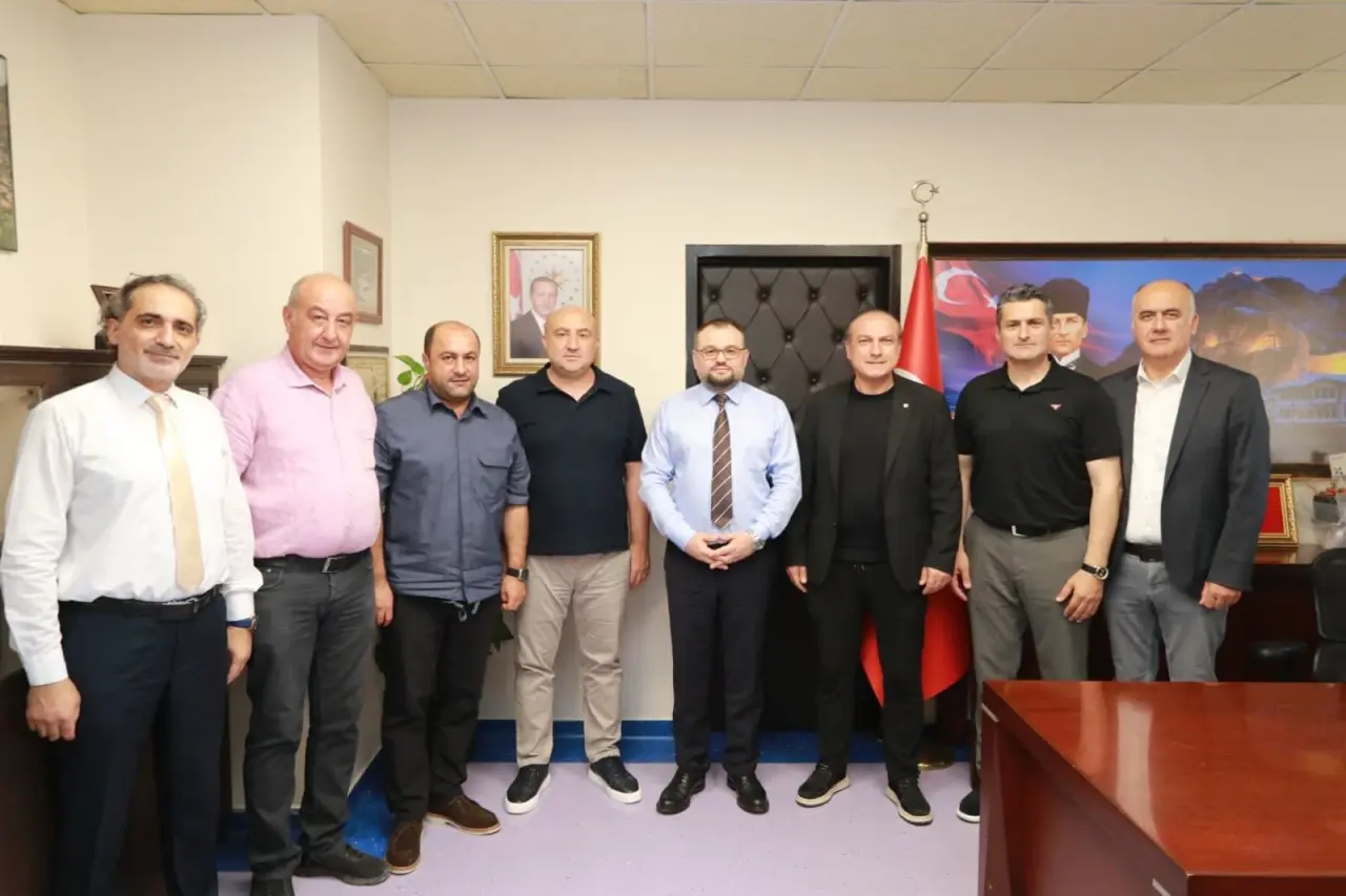 Hastaneden Amasya TSO'ya Plaket 1
