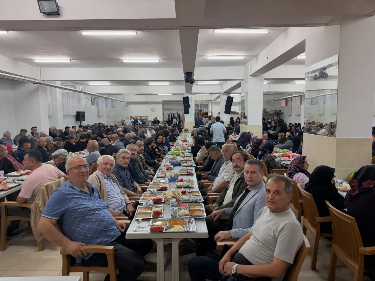 Karagöz Muharrem Lokmasında Vatandaşlarla Buluştu 1