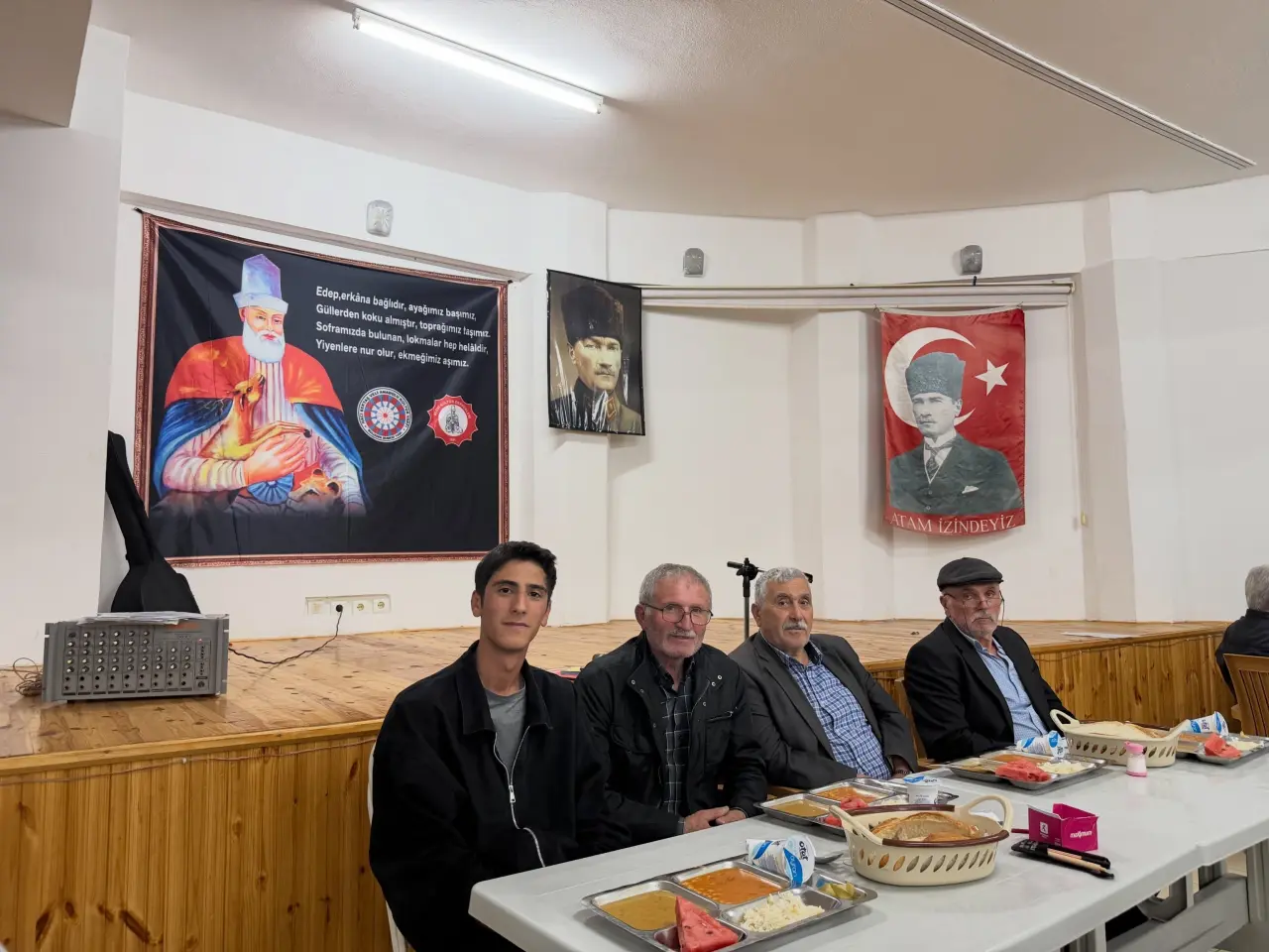 Karagöz Muharrem Lokmasında Vatandaşlarla Buluştu 3