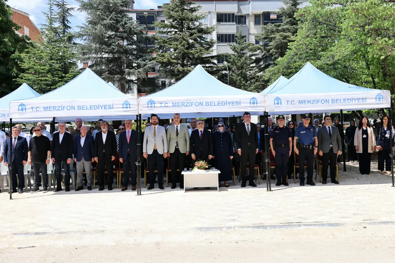 Merzifon Halk Eğitim Merkezi Yılsonu Sergisi Büyük İlgi Gördü 1