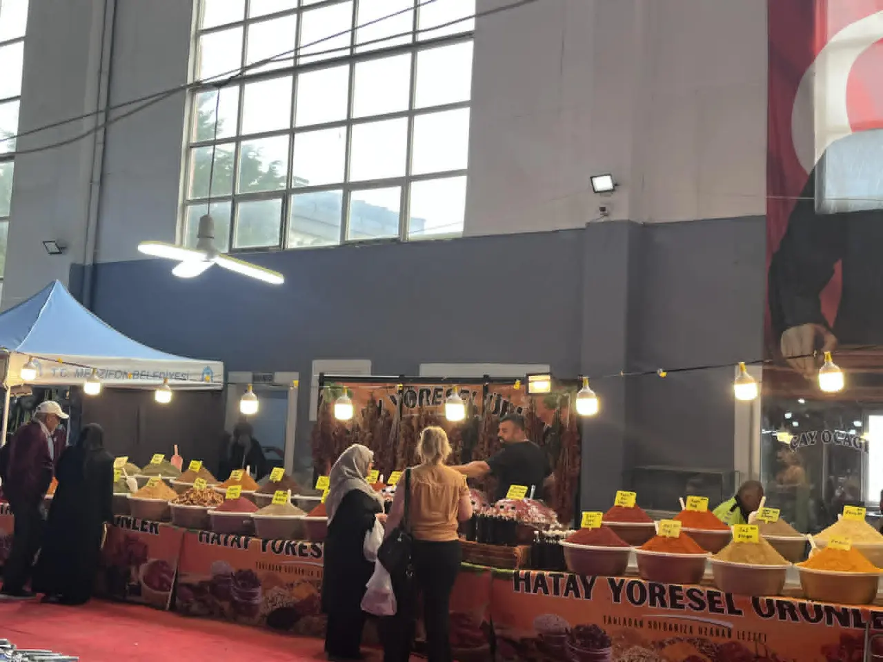 Merzifon’da Alışveriş Şöleni Başladı! İstanbul İndirim Fuarı İkinci Kez Kapılarını Açtı 3
