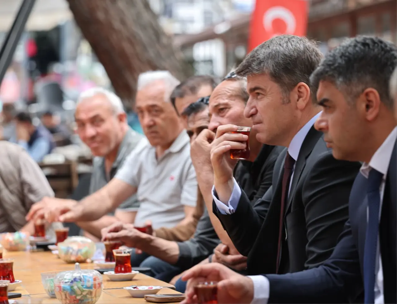 Merzifon’da Bayram Tebrikleri Yüzleri Güldürdü 1
