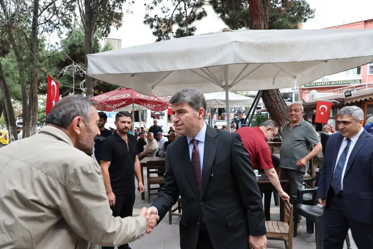 Merzifon’da Bayram Tebrikleri Yüzleri Güldürdü 3