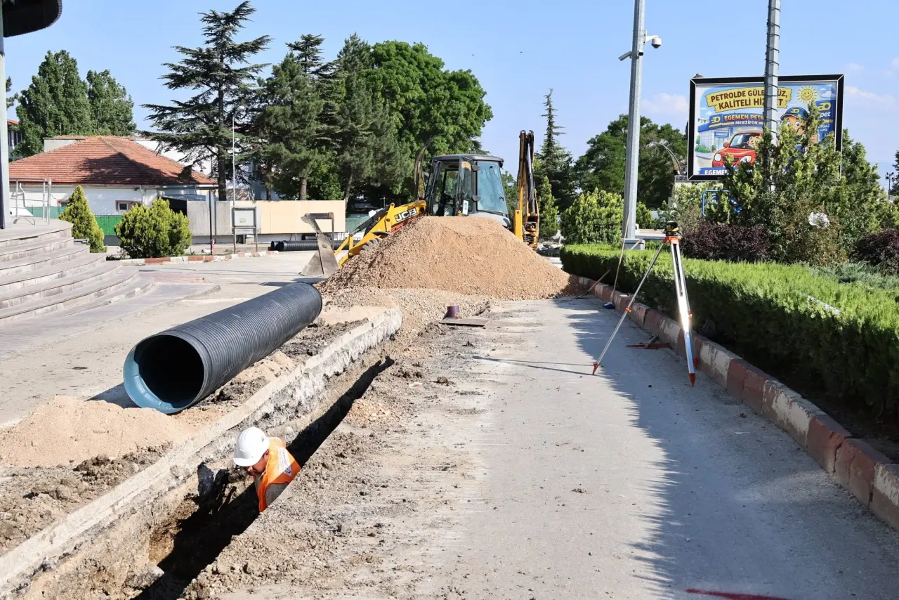 Merzifon’da Kritik Proje! Yağmur Suyu Kanalında Son Durum 3
