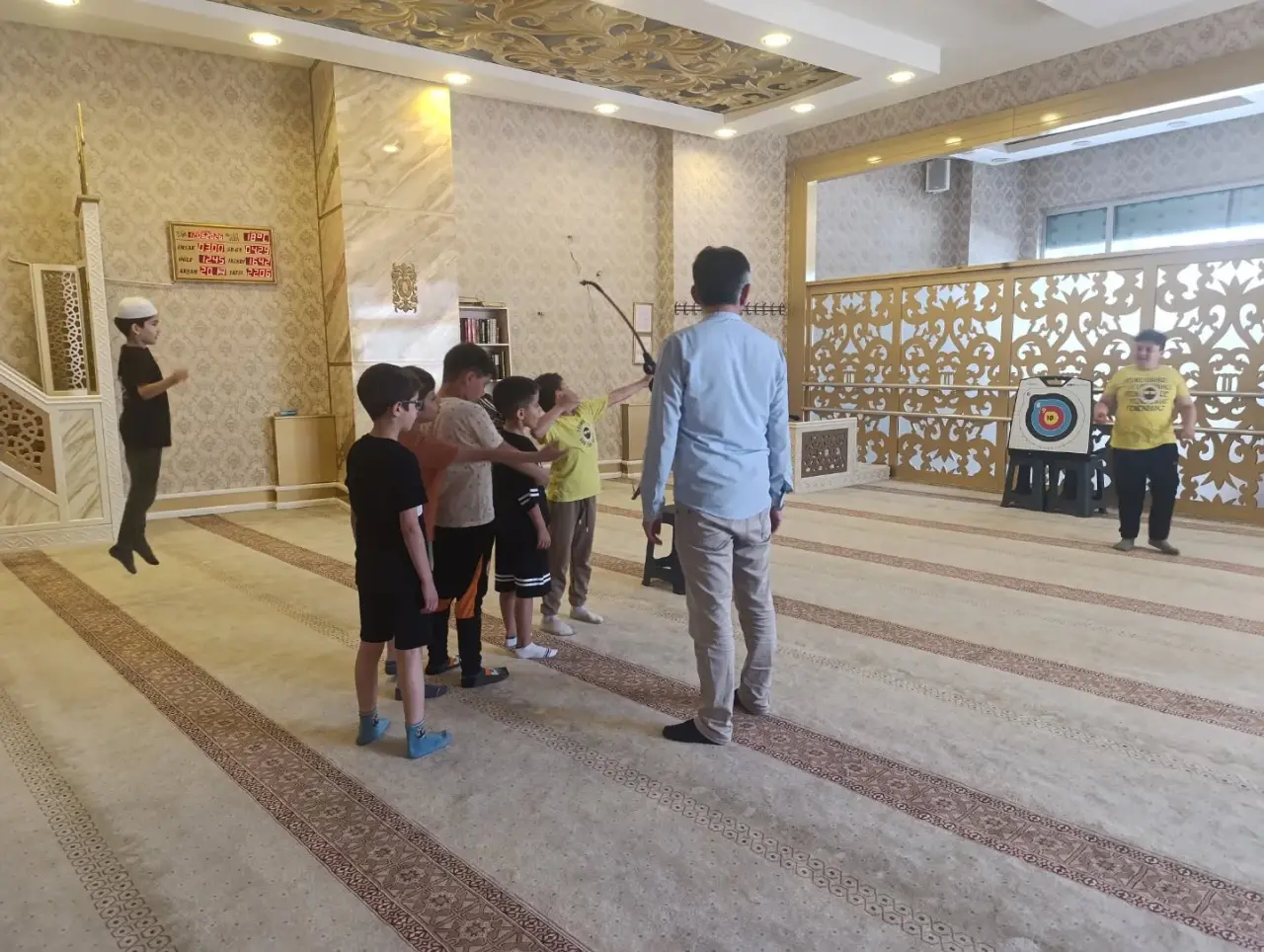 Merzifon’da Örnek Din Görevlisi! Gençleri Camide Buluşturdu 4