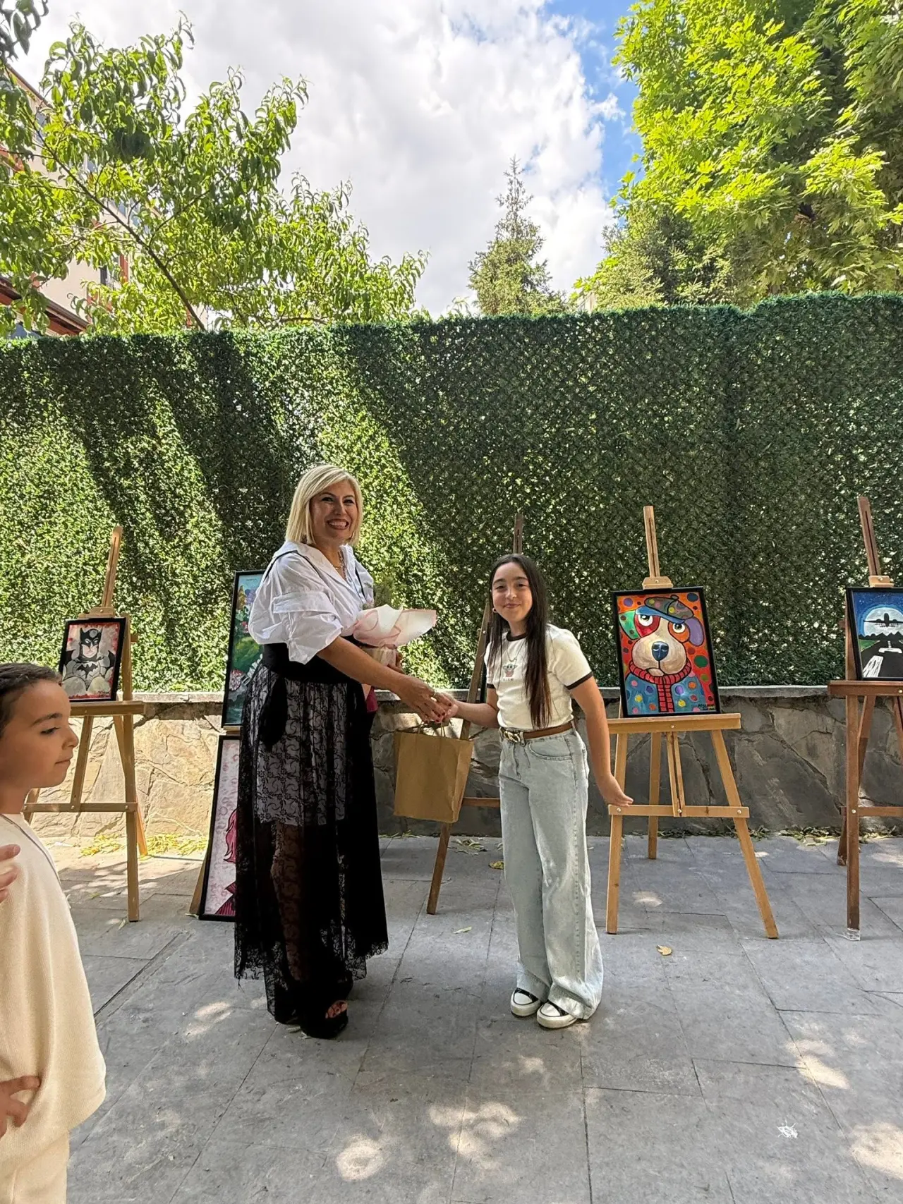 Merzifon’da Resim Sergisine Anlam Katan Jest! 1