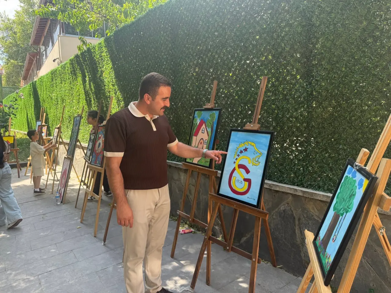 Merzifon’da Resim Sergisine Anlam Katan Jest! 4